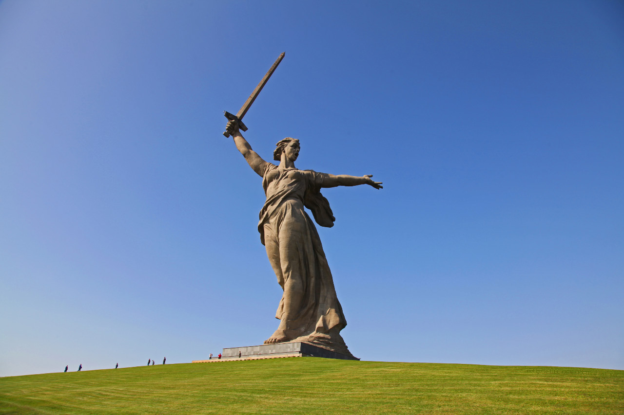 Родина-мать зовёт!  Motherland Calls!